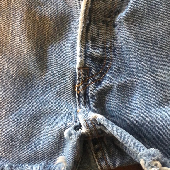 Jean cutoffs - Picture 3 of 5